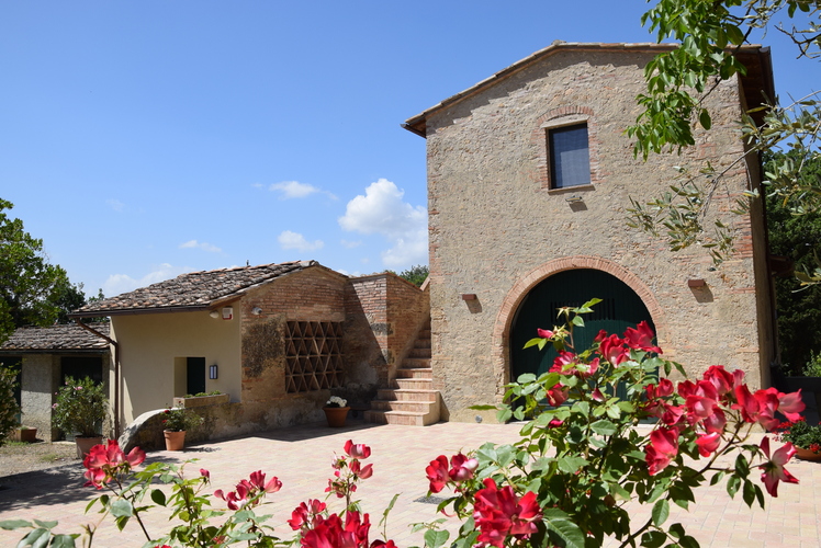 An agricultural shed welcomes a modern villa