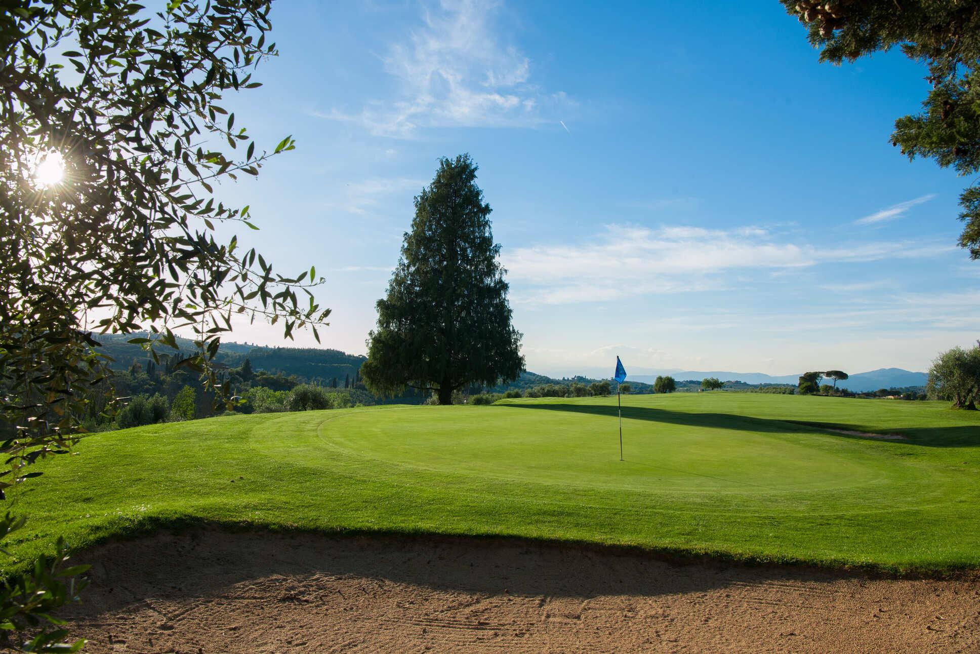 The Ugolino Golf Club, the British love for Tuscany