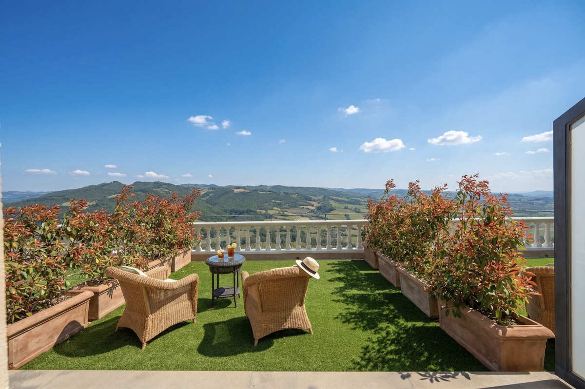 Hotel Fortebraccio: l’arte dell’ospitalità nel cuore di Montone