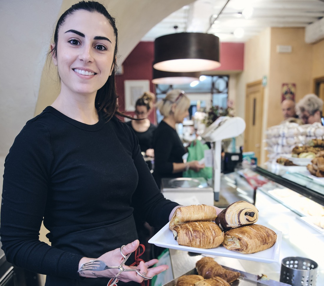 Pasticceria Chianti: a Landmark for Bread and Pastries in Greve